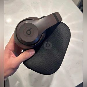 Beats Studio Pro